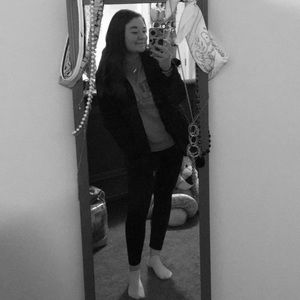 Meet your Posher, Dakota